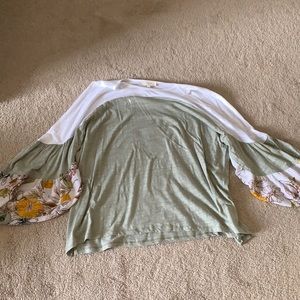 UMGEE 2 TONE LONG SLEEVE BLOUSE WITH FLORAL SLEEVE